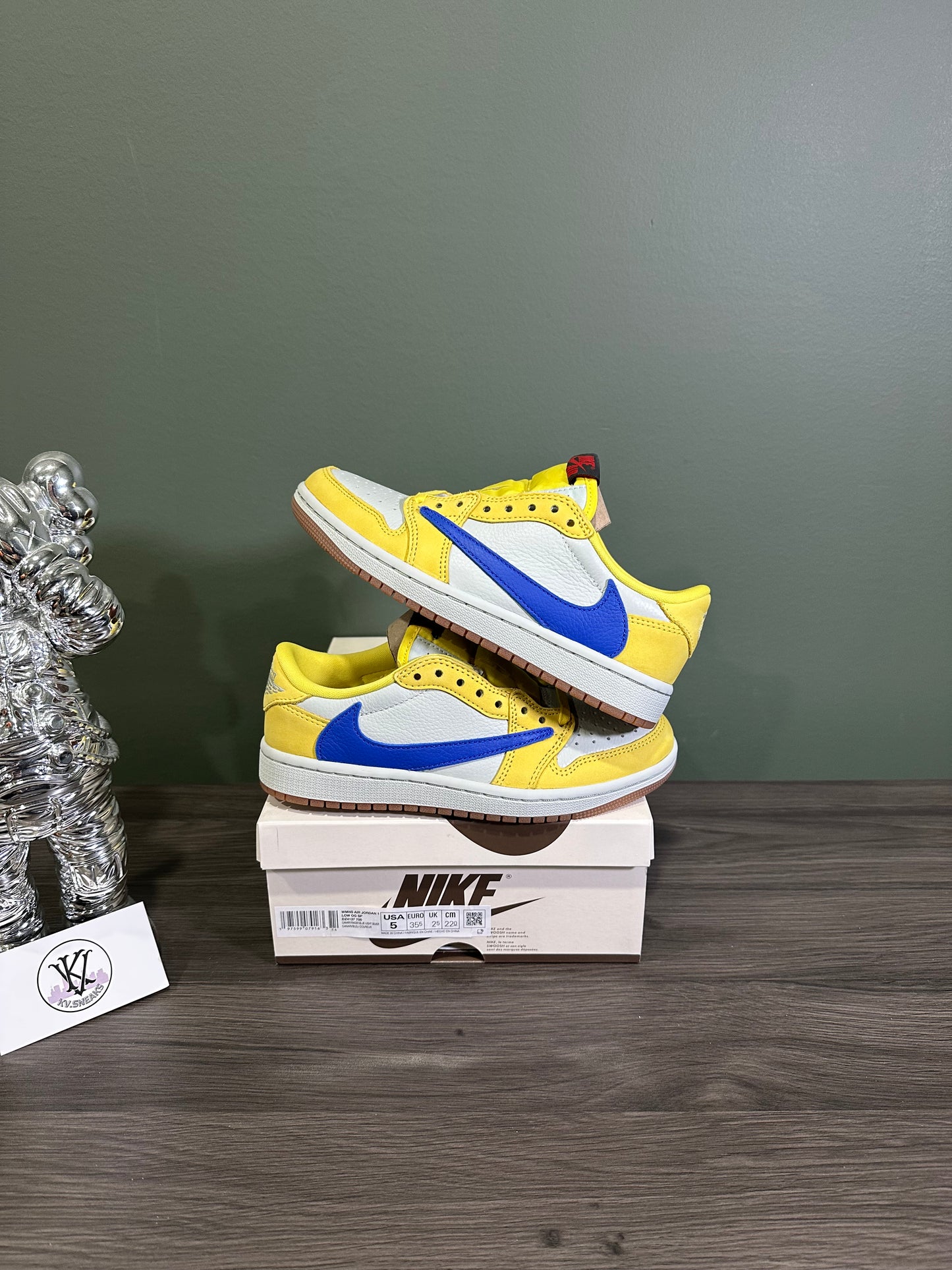 Jordan 1 Low Travis Scott Canary (W)