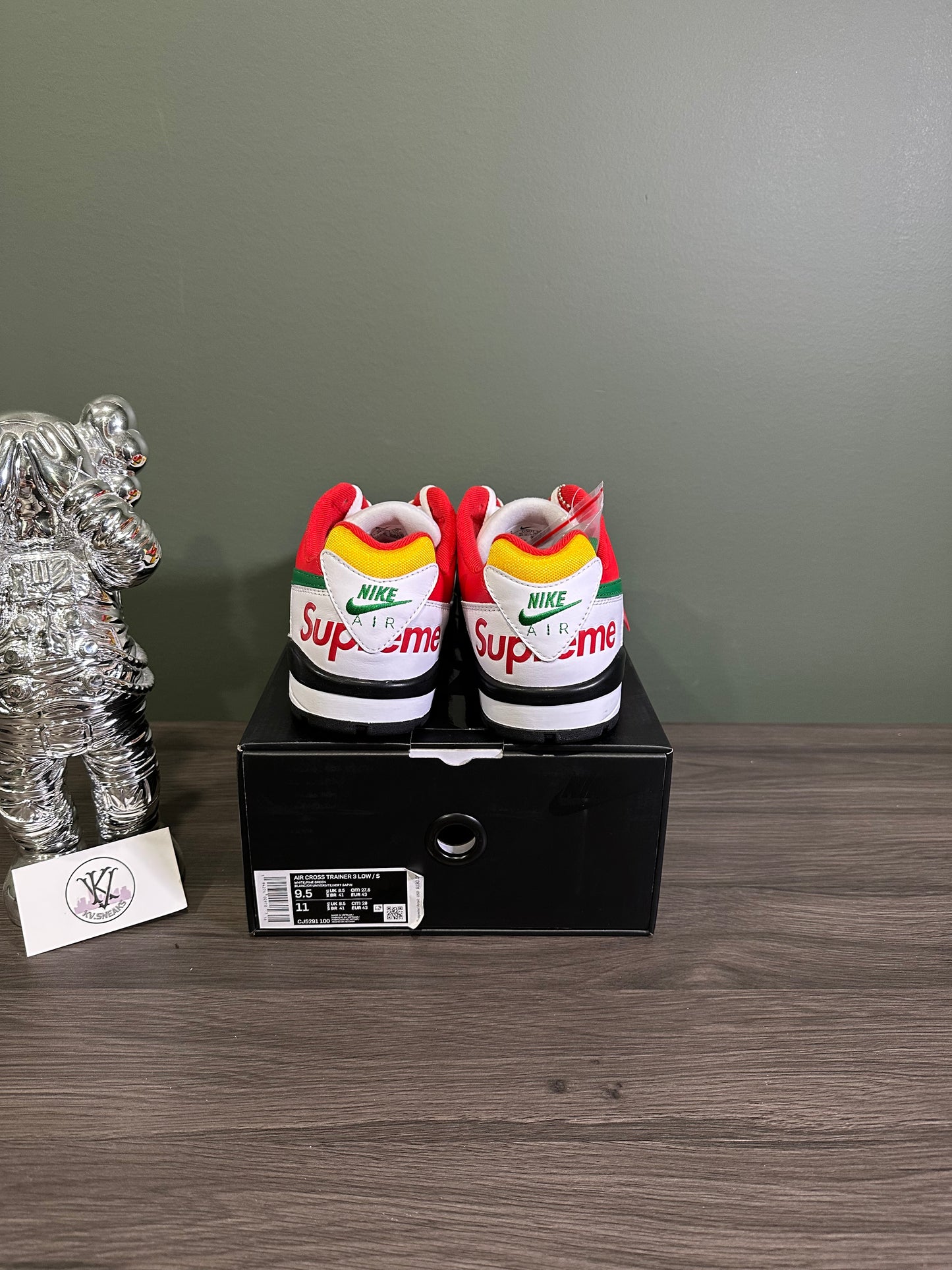 Nike Cross Trainer Low Supreme White Yellow Red