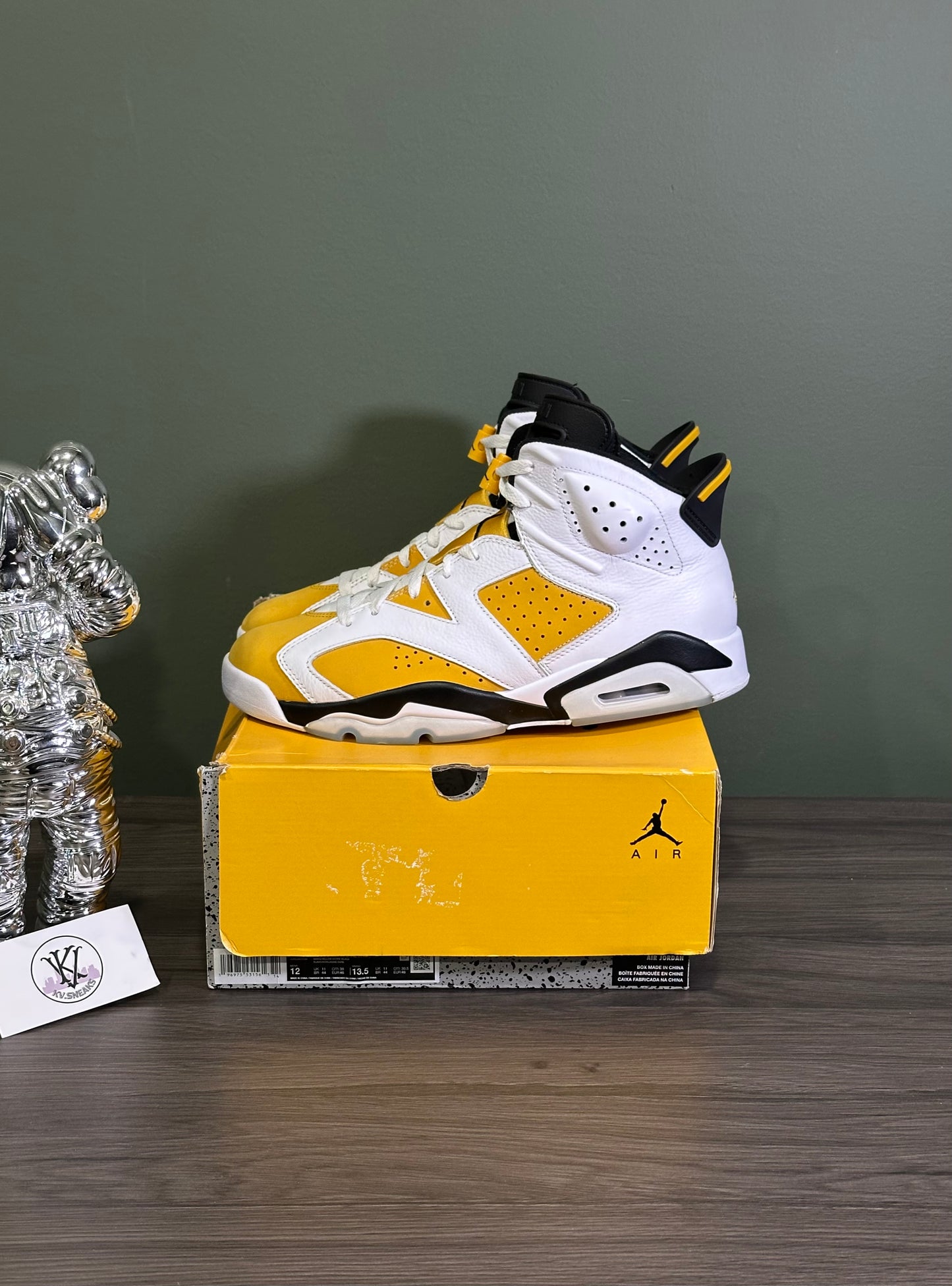 Jordan 6 Yellow Ochre