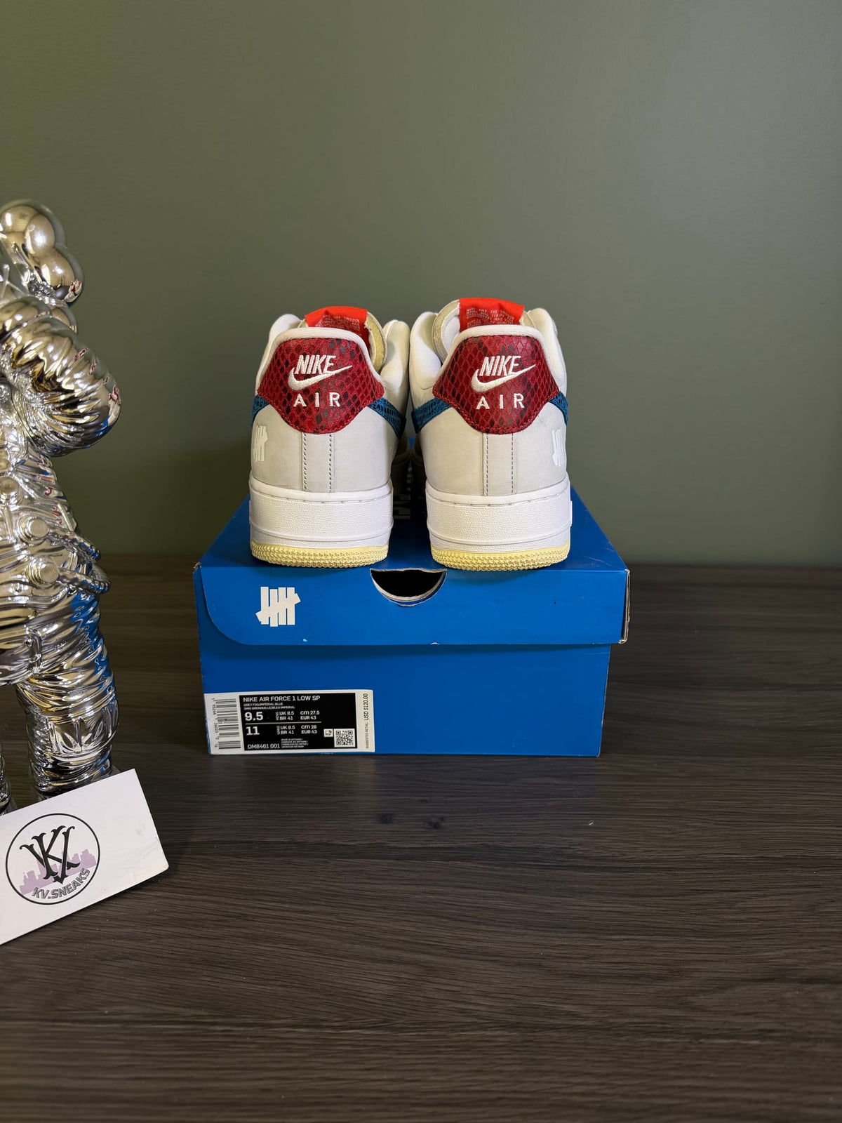 Nike Air Force 1 Low SP Undefeated 5 On It Dunk vs. AF1