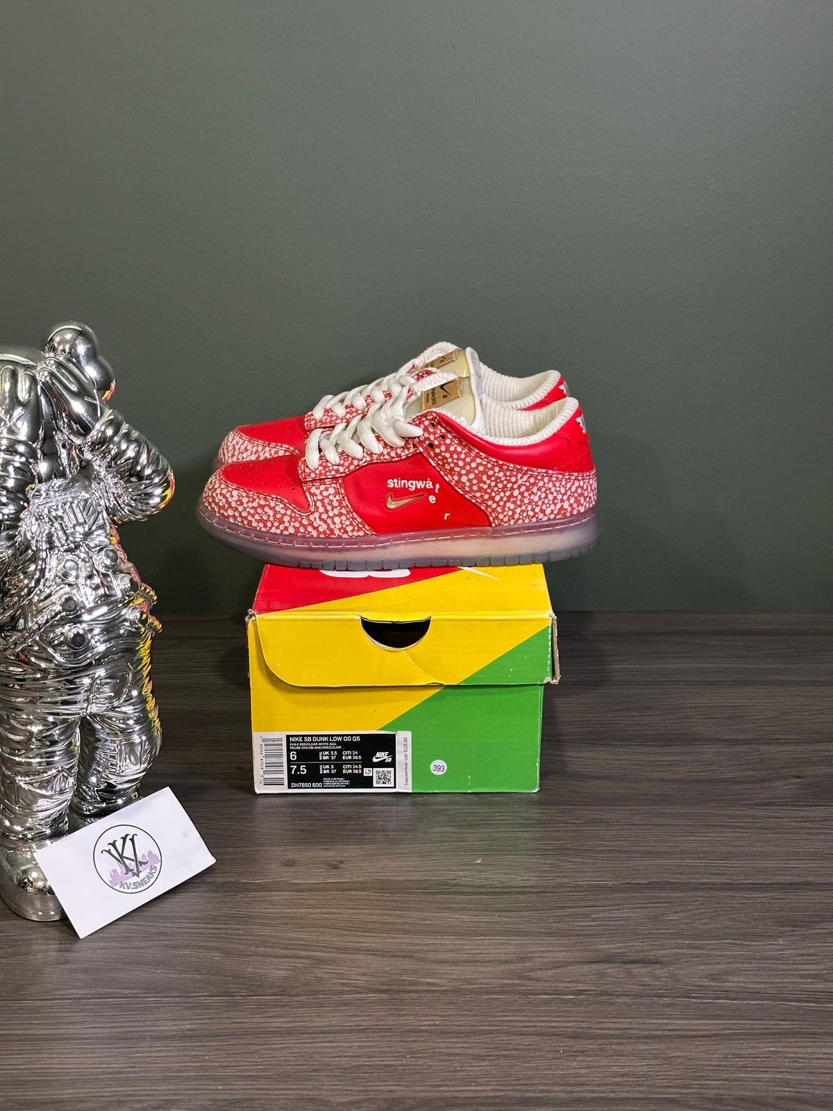 Nike SB Dunk Low Stingwater Magic Mushroom