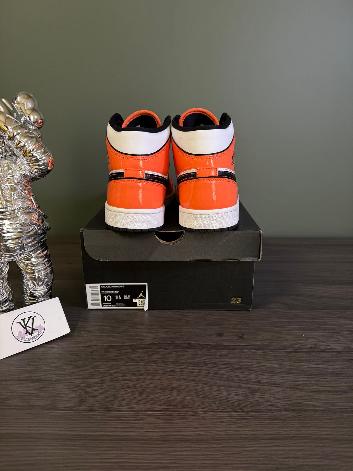 Jordan 1 Mid SE Turf Orange