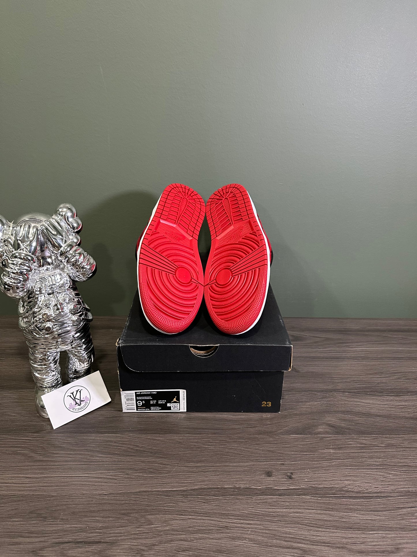 Jordan 1 Mid Banned 2020