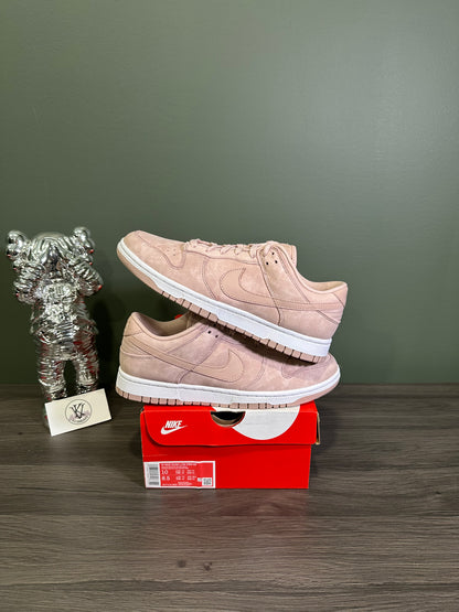 Dunk Low PRM Pink Oxford