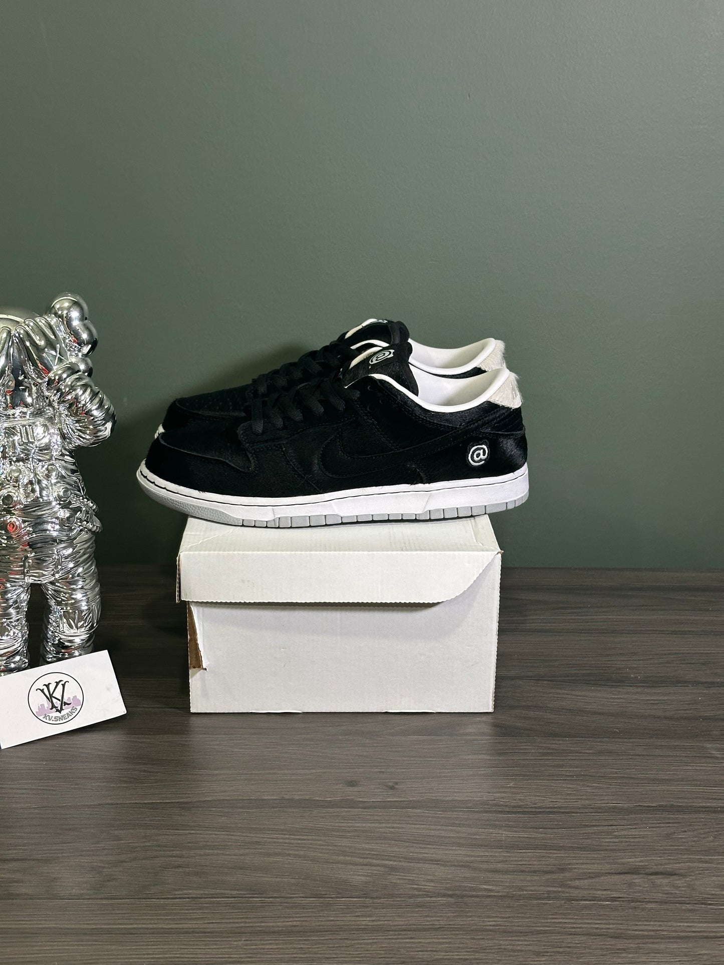 Dunk Low SB Medicom Toy