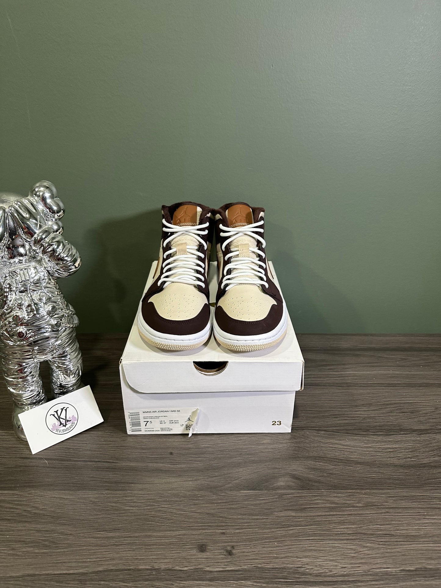 Jordan 1 Mid SE Brown Basalt Oatmeal