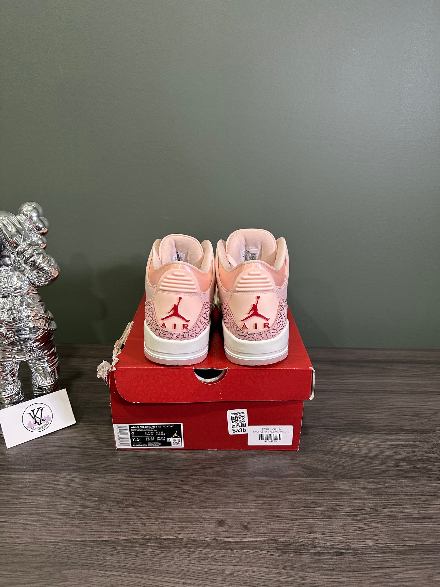 Jordan 3 Valentine’s Day Treat Yourself