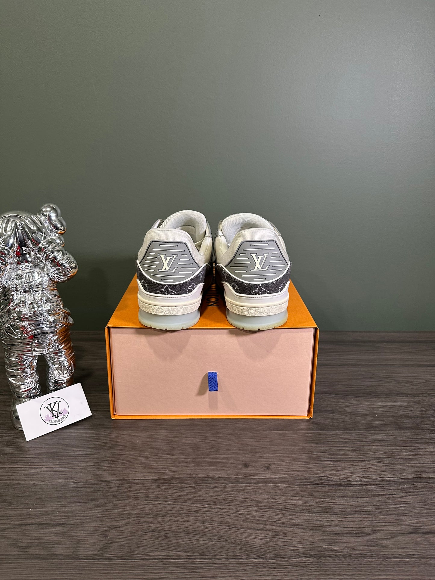 Louis Vuitton Trainer Grey White Monogram