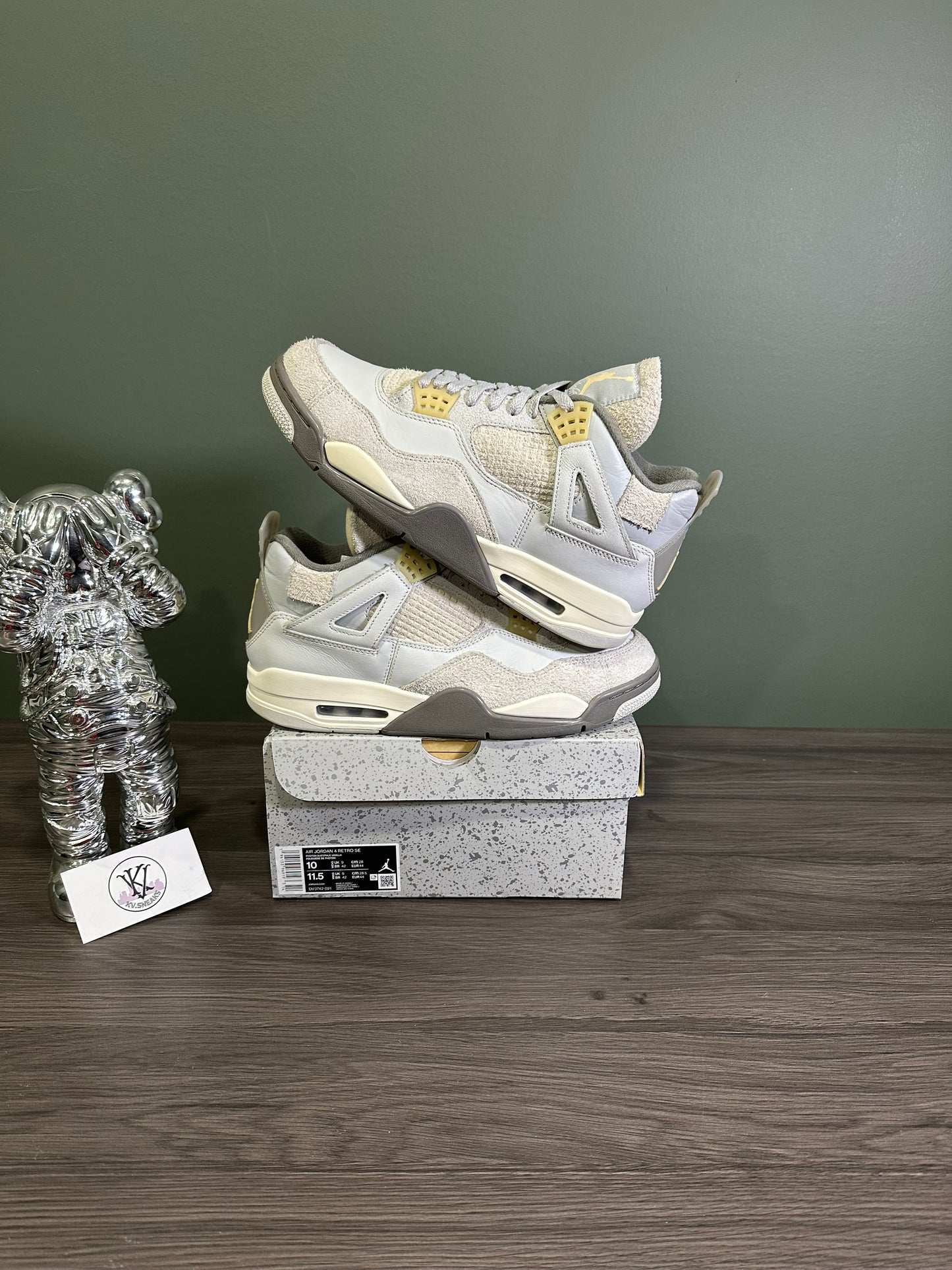 Jordan 4 Craft Photon Dust