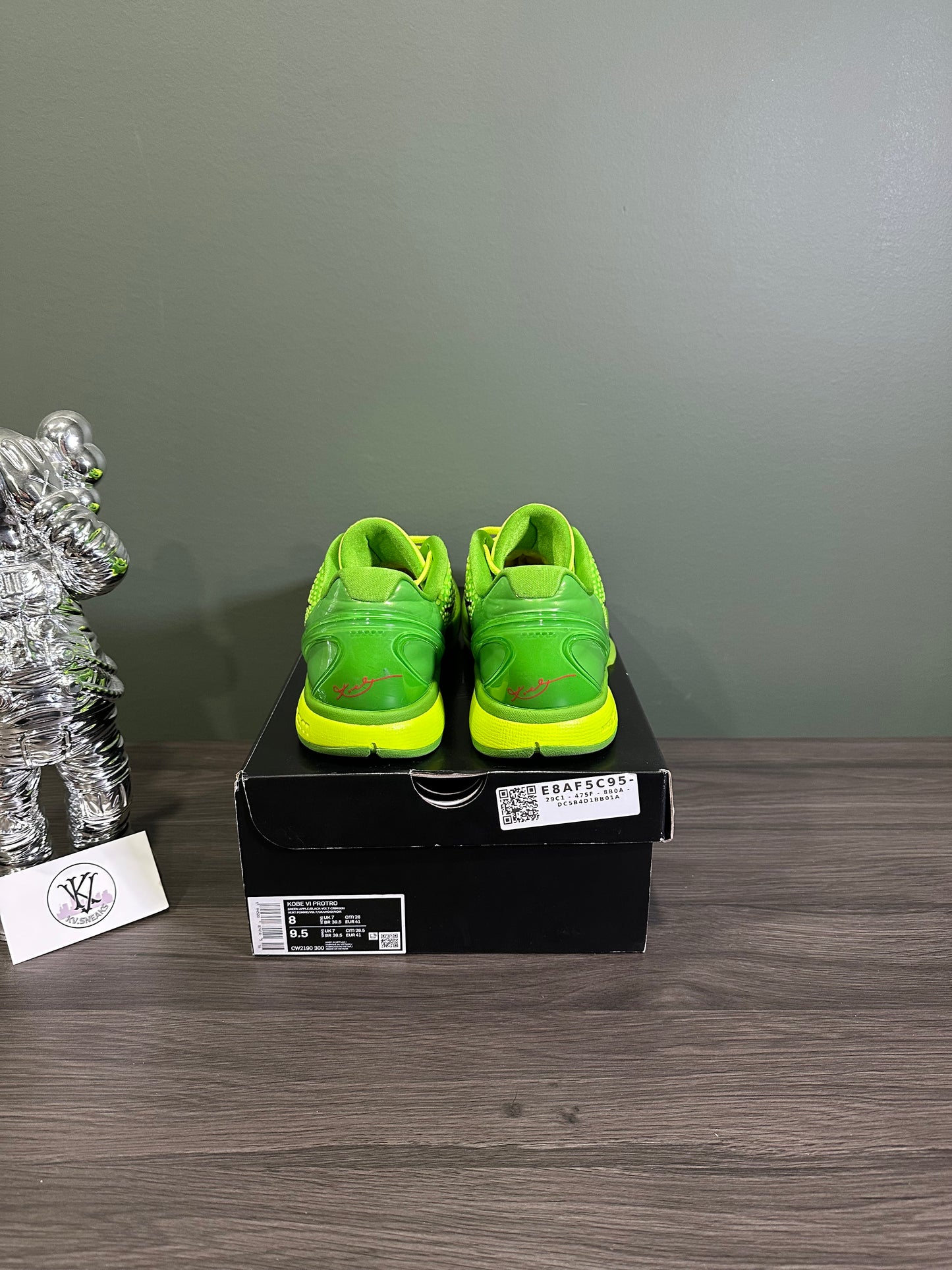Kobe 6 Grinch 2020