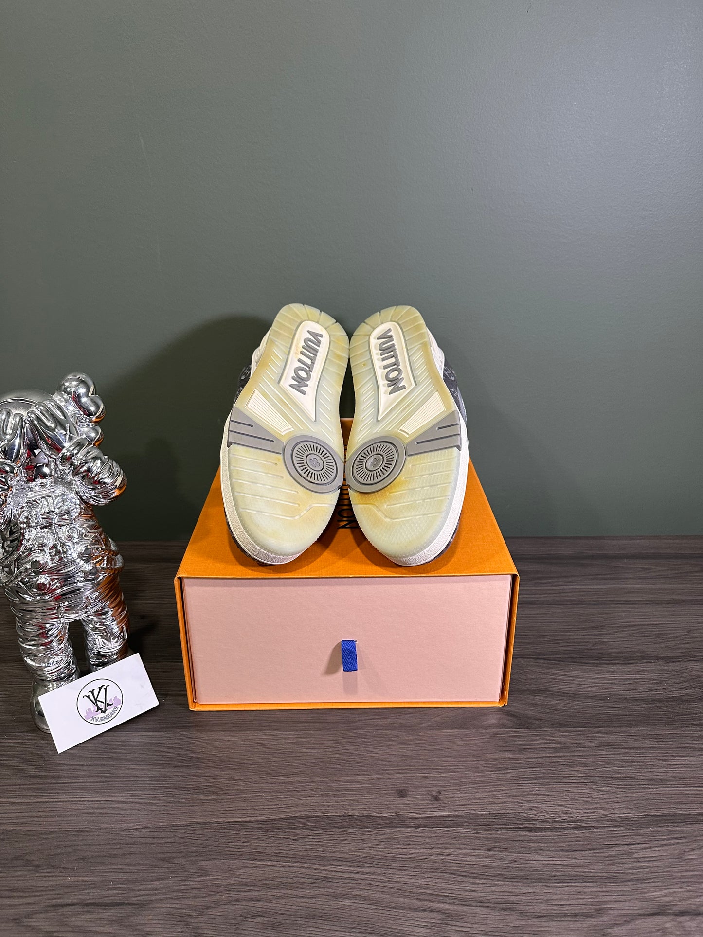 Louis Vuitton Trainer Grey White Monogram