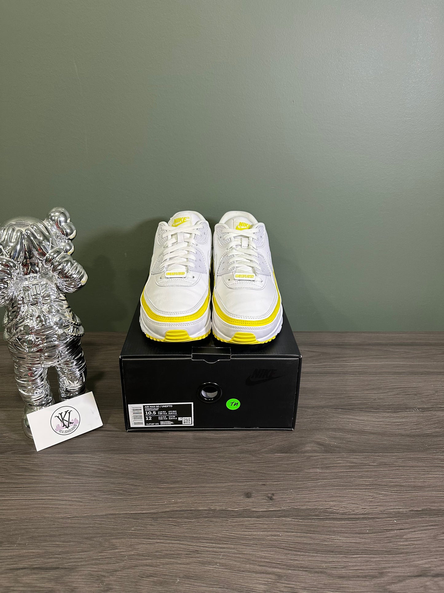 Air Max 90 Undefeated White Optic Yellow