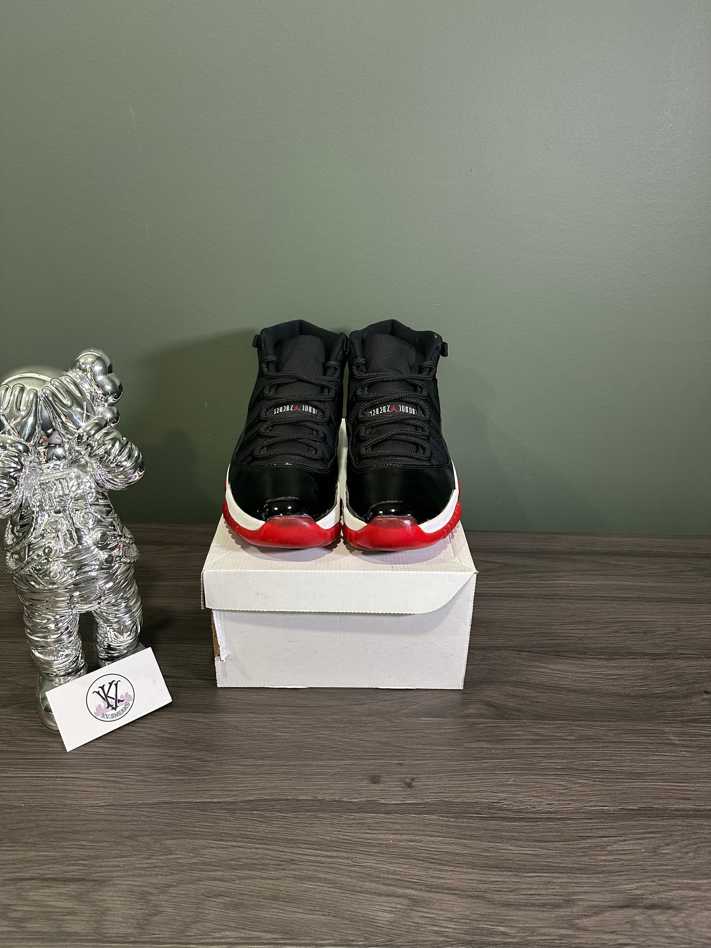 Jordan 11 Low Bred