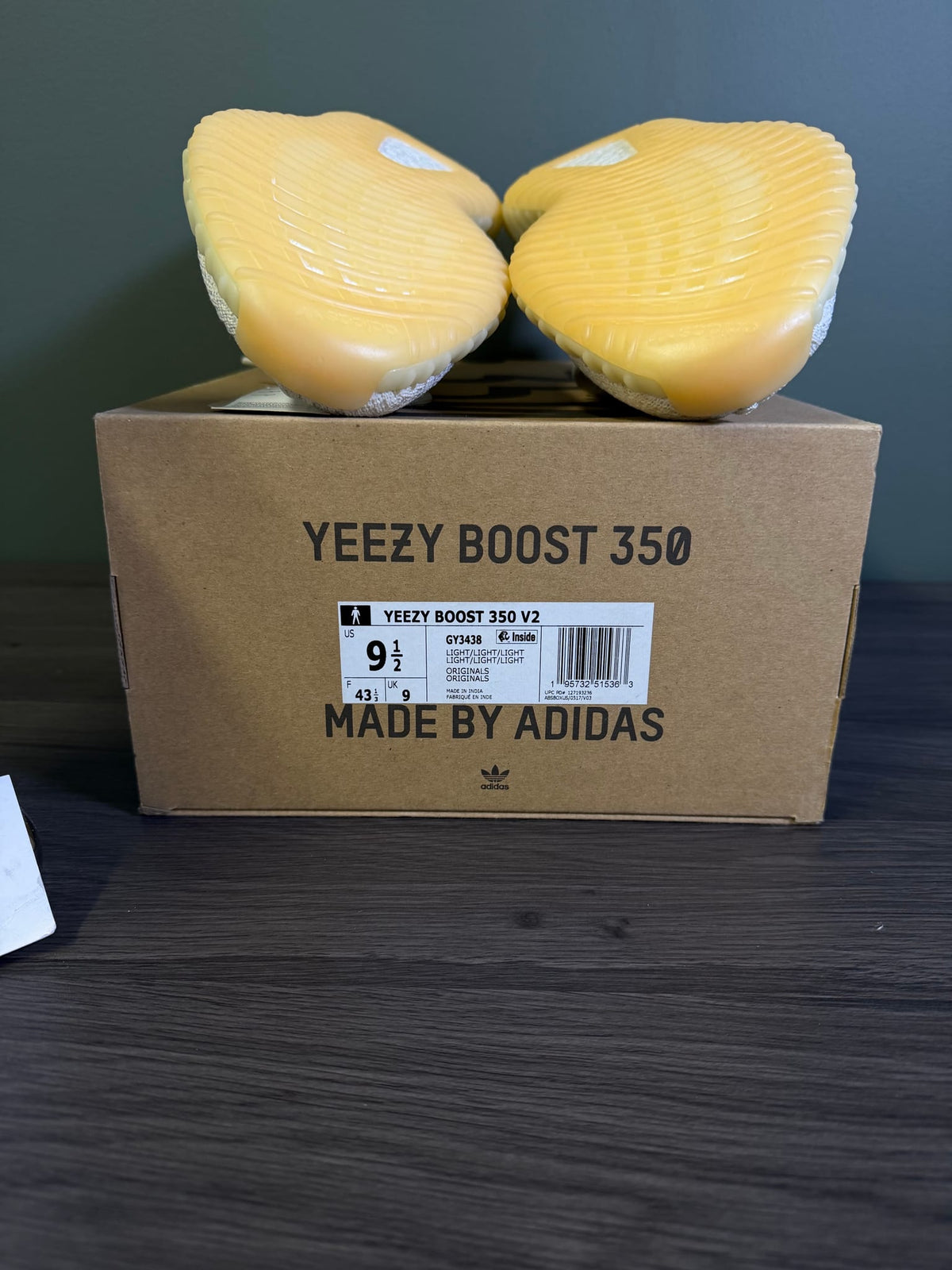 adidas Yeezy Boost 350 V2 Light