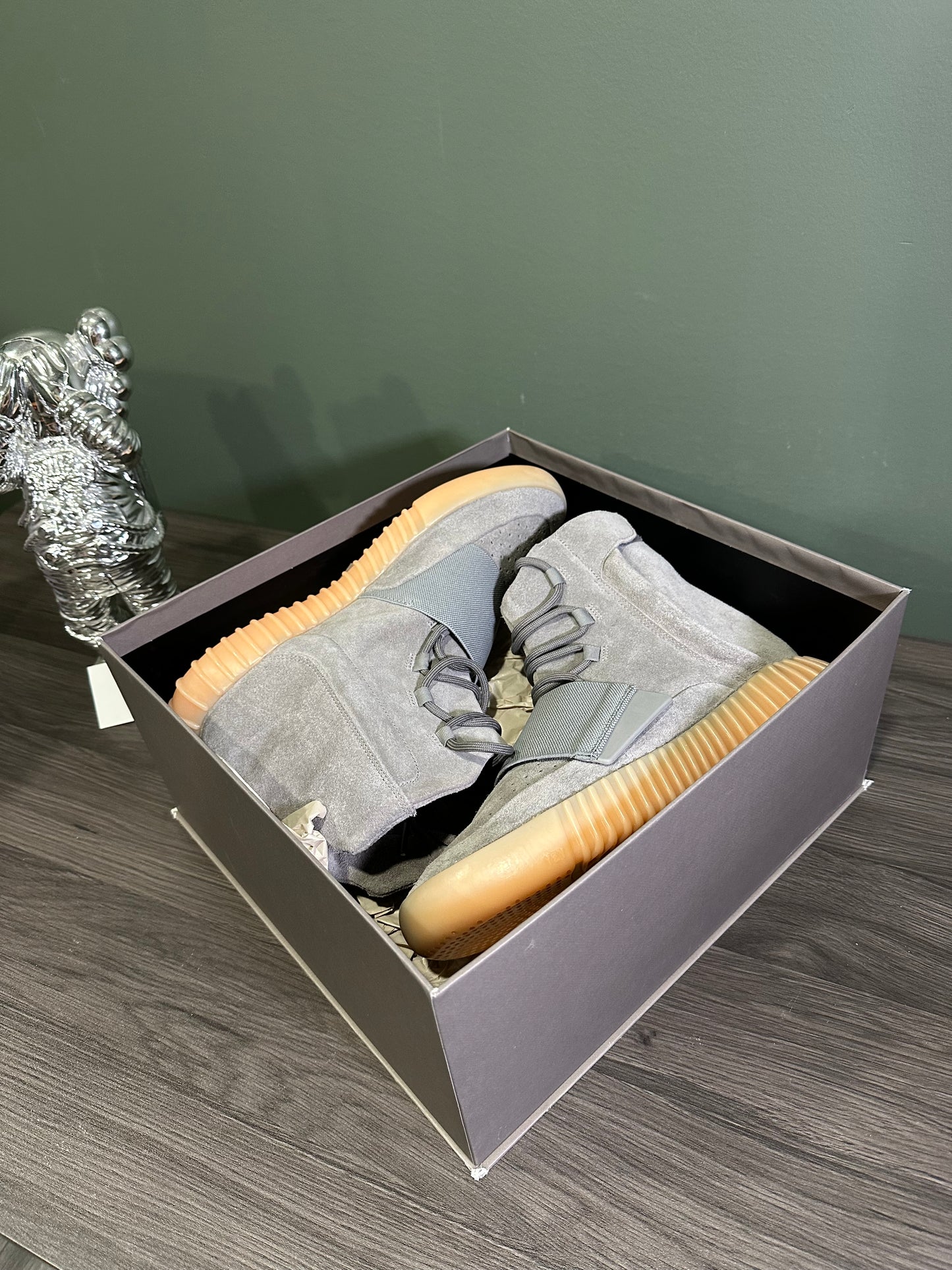 Yeezy 750 Light Grey Glow In The Dark