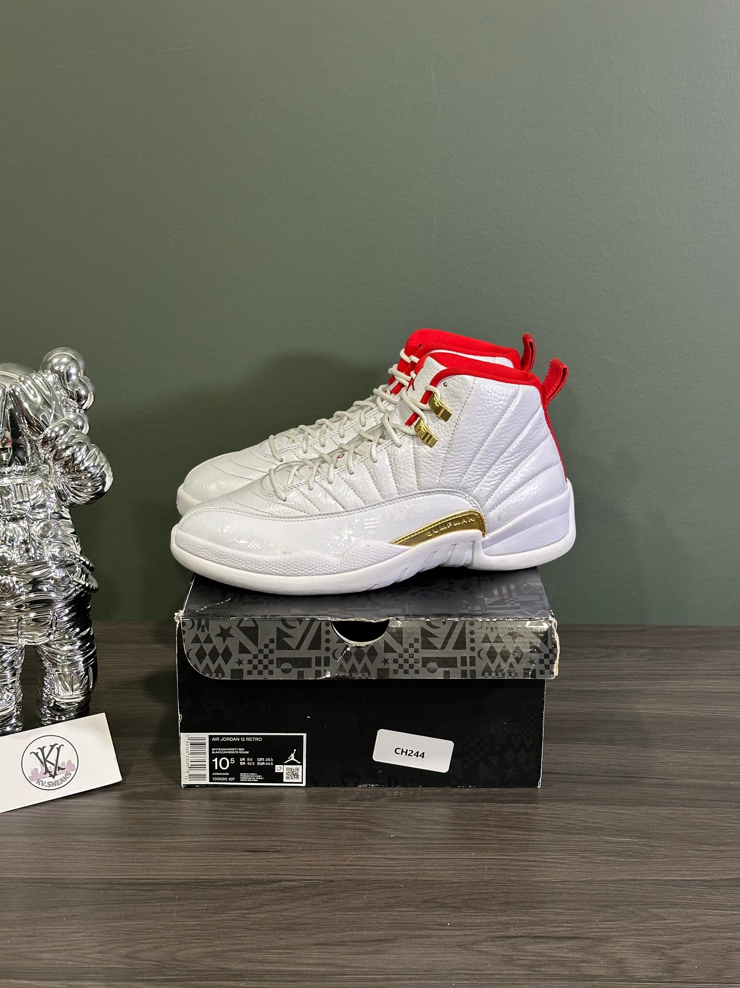 Jordan 12 FIBA 2019