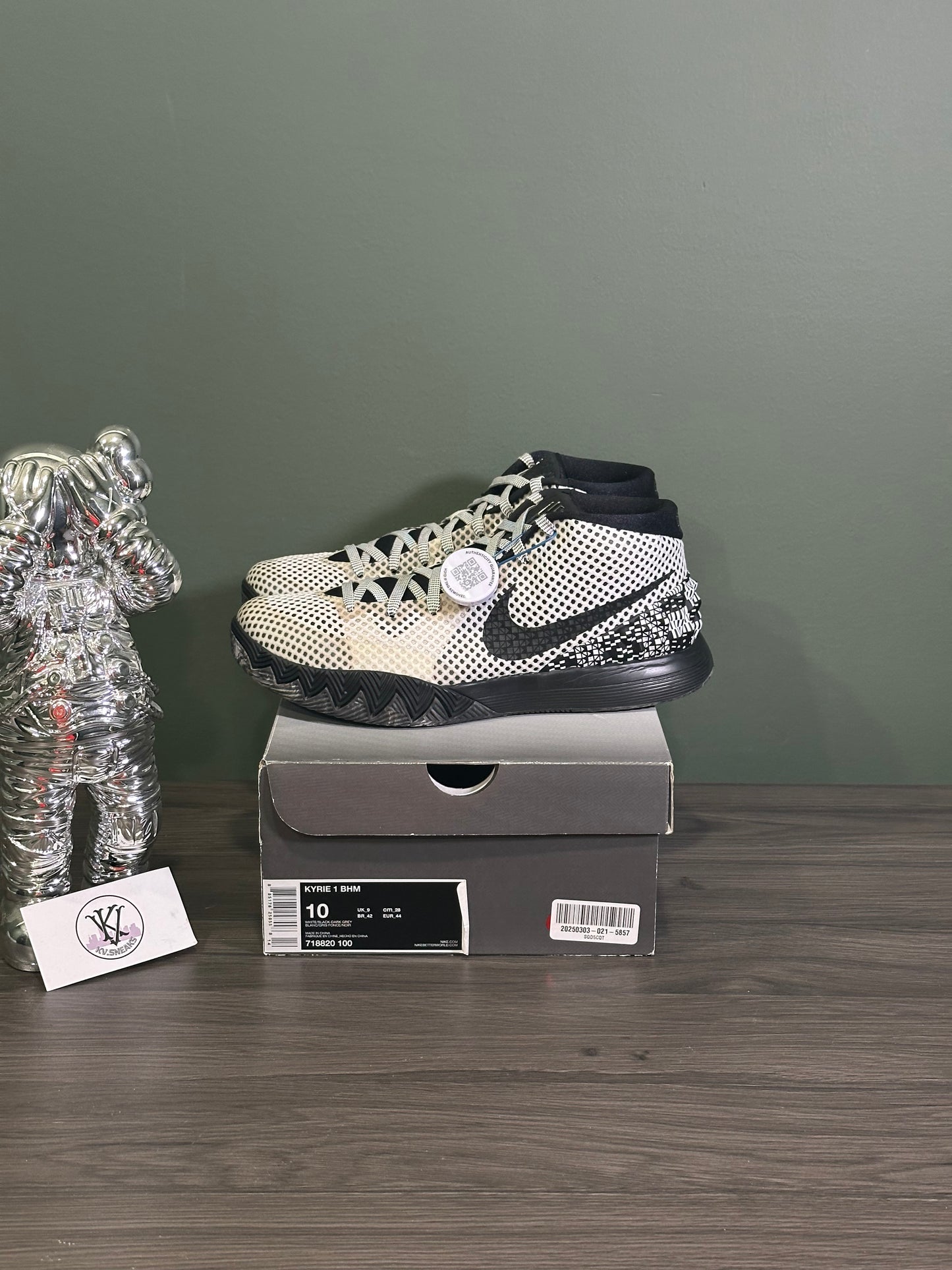 Kyrie 1 BHM