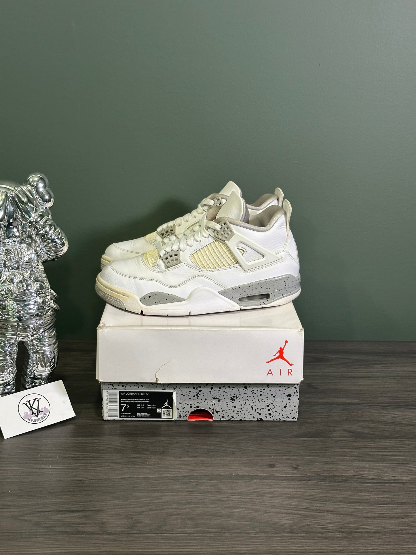 Jordan 4 White Oreo