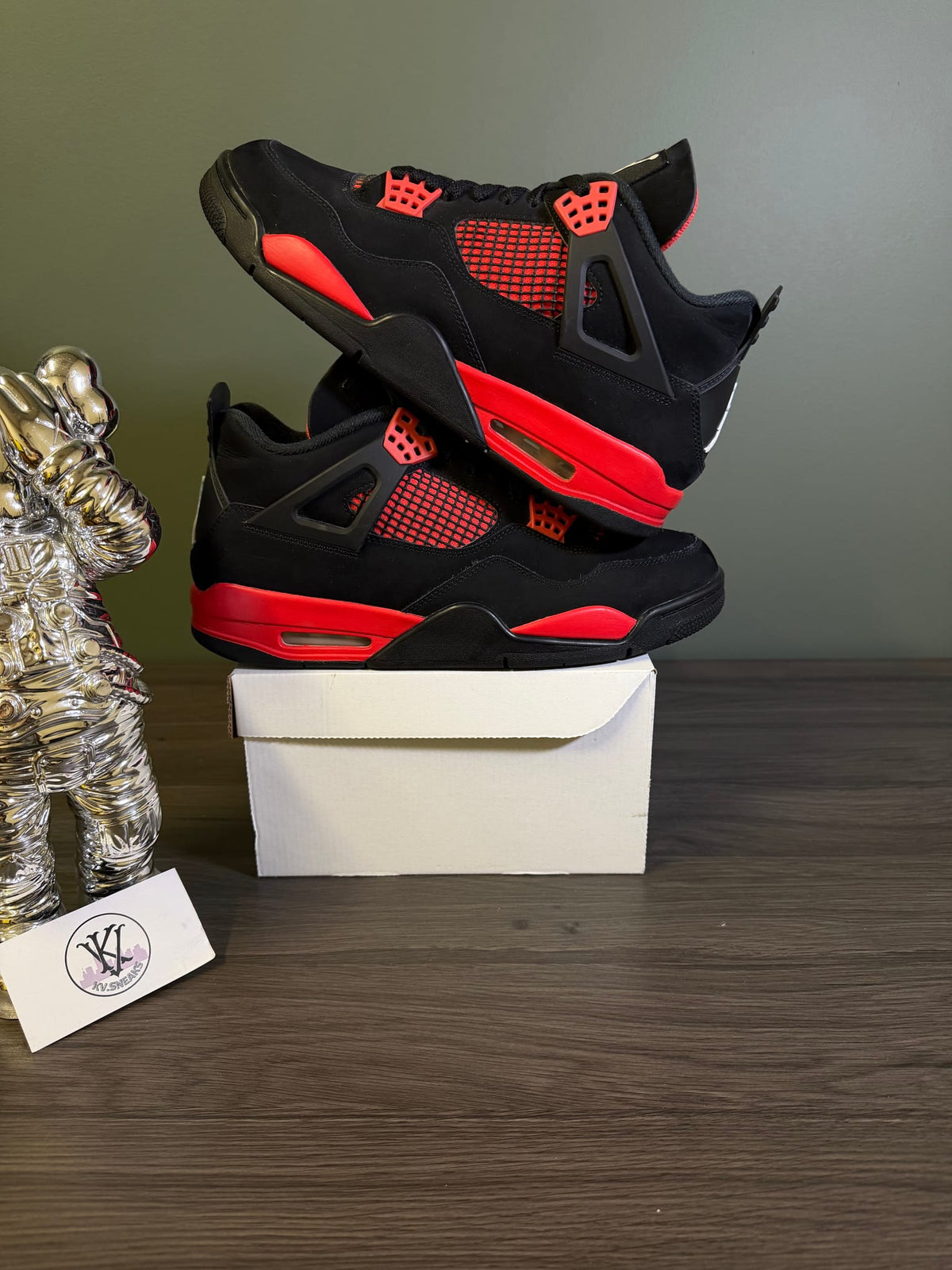 Jordan 4 Retro Red Thunder