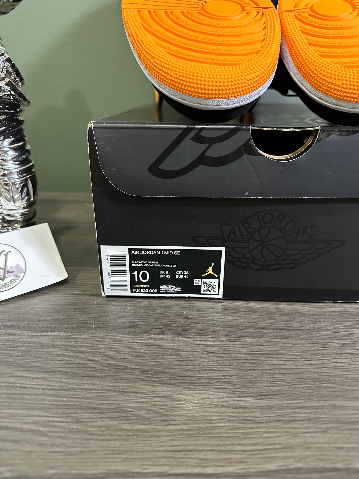 Jordan 1 Mid Fat Tongue Black Orange
