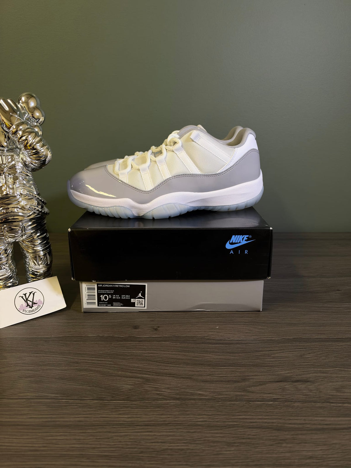 Jordan 11 Retro Low Cement Grey