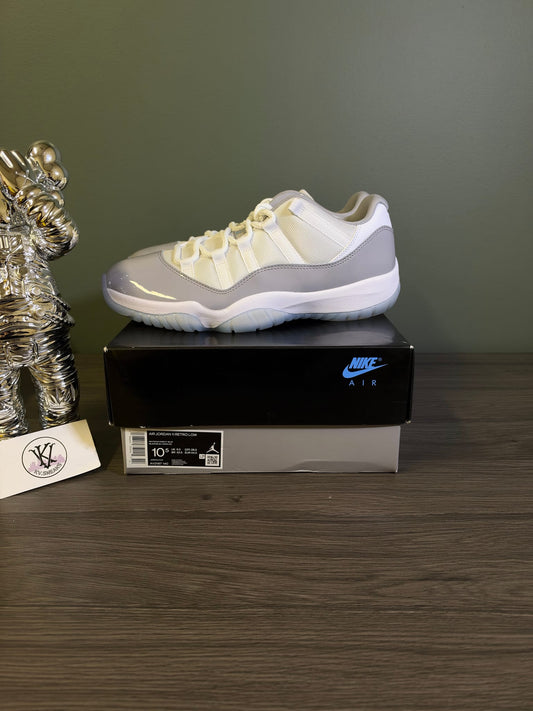 Jordan 11 Retro Low Cement Grey