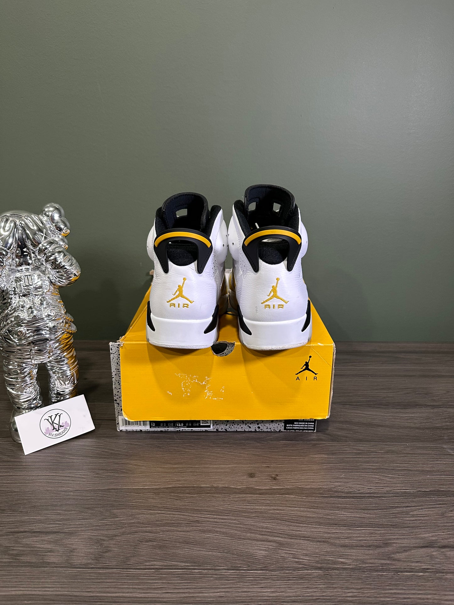 Jordan 6 Yellow Ochre