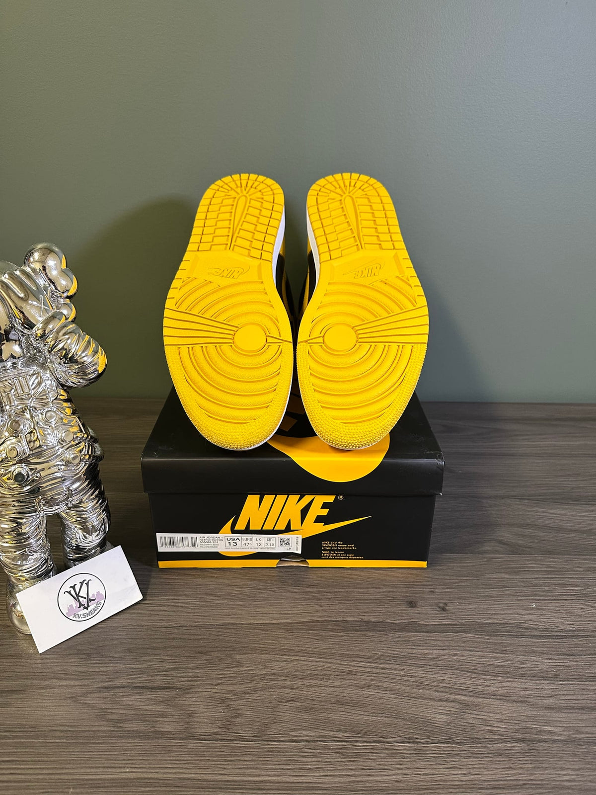 Jordan 1 Retro High Pollen