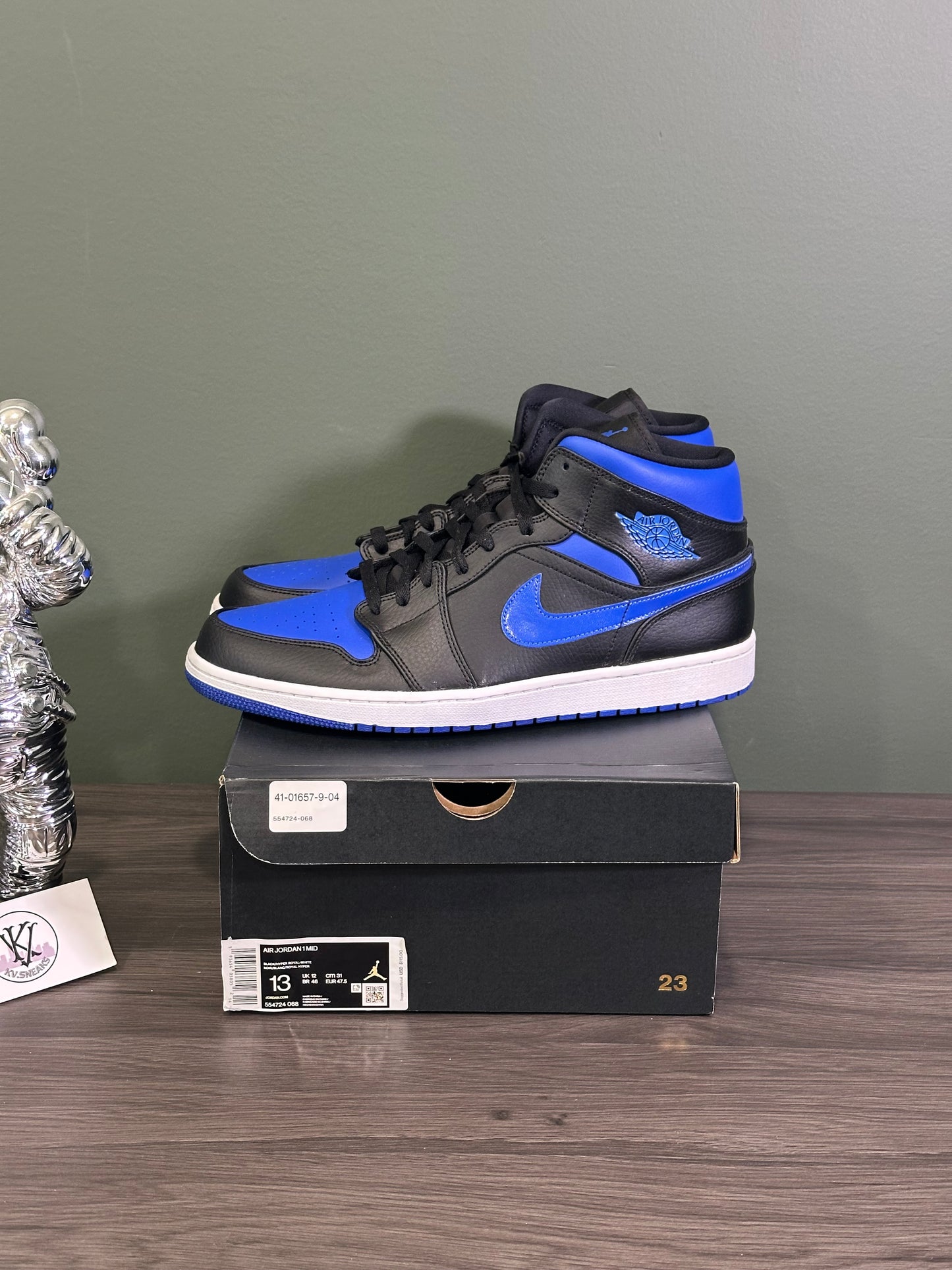 Jordan 1 Mid Royal 2020