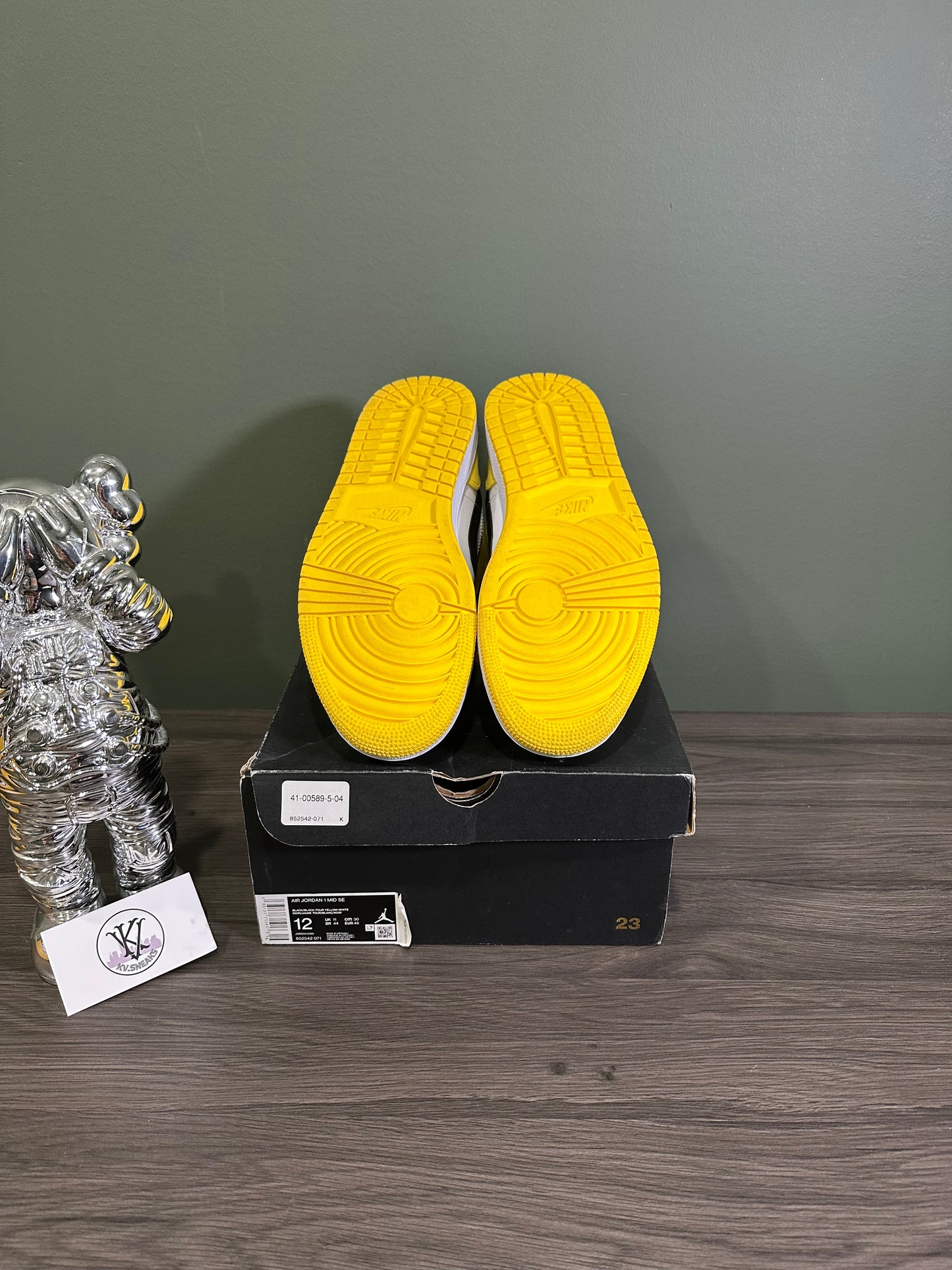 Jordan 1 Mid Yellow Toe Black