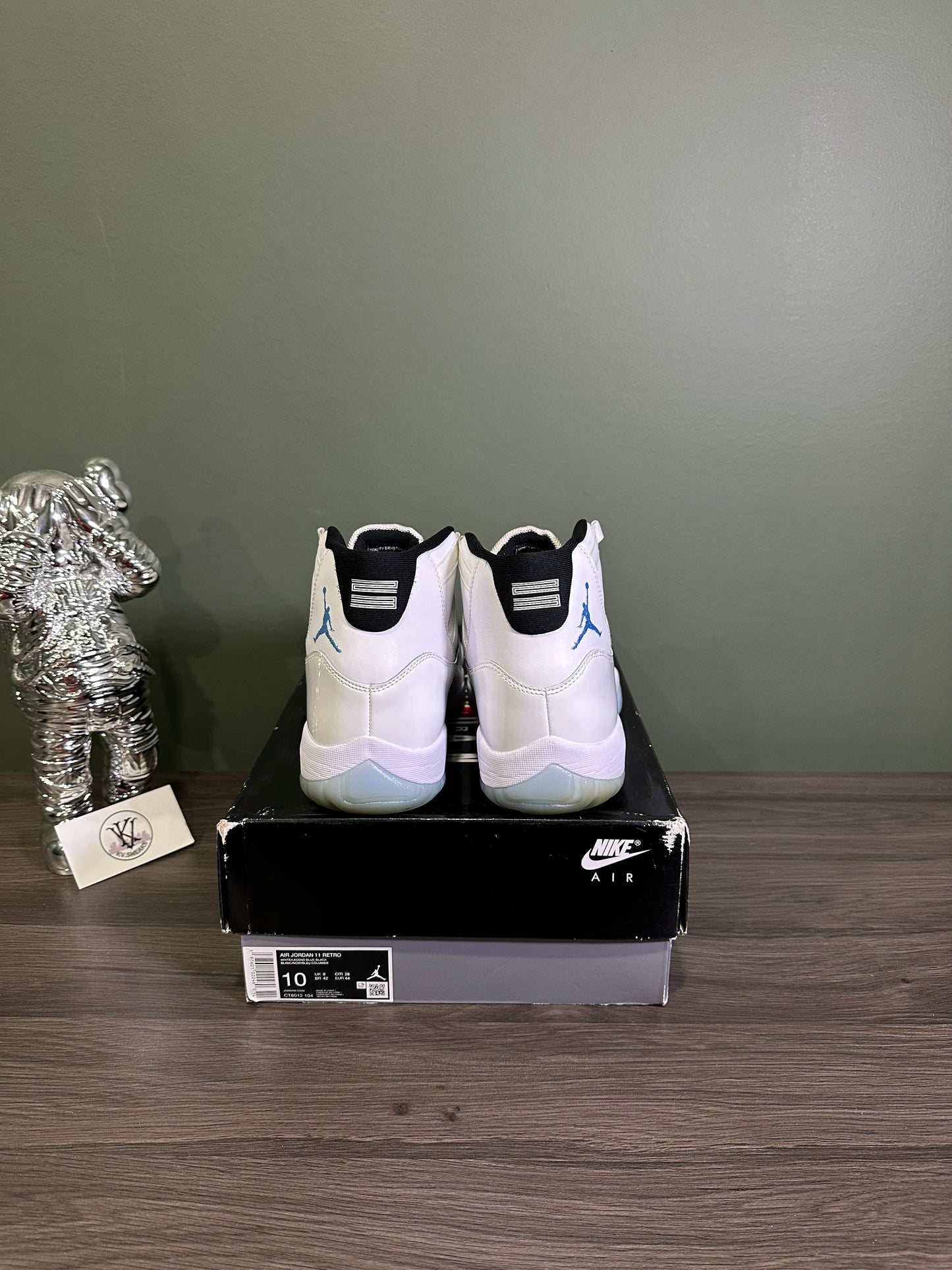 Jordan 11 Legend Blue 2024
