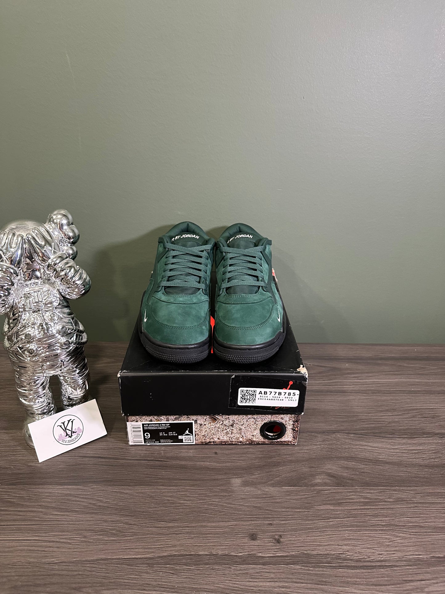 Jordan 4 RM Nigel Grandma’s Driveway
