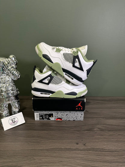 Jordan 4 Seafoam