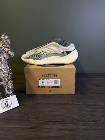 adidas Yeezy 700 V3 Fade Salt