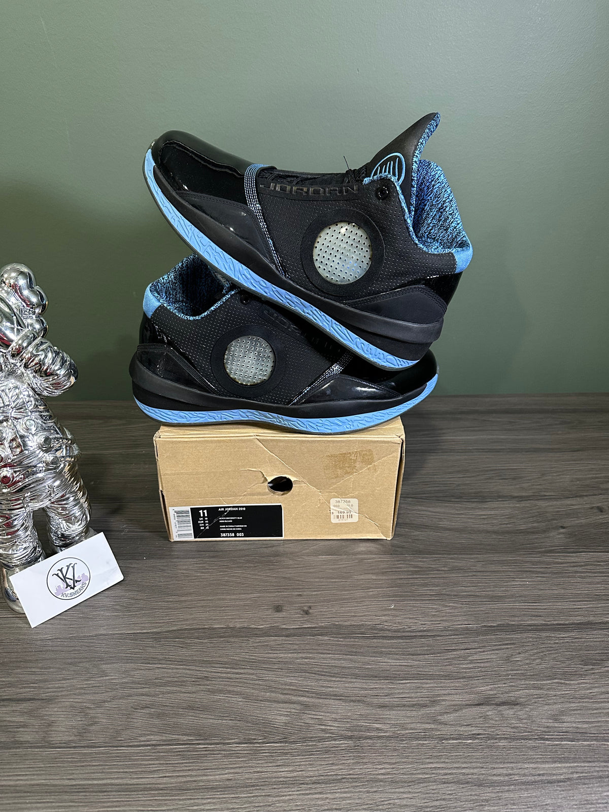 Jordan 2010 Black Uni Blue