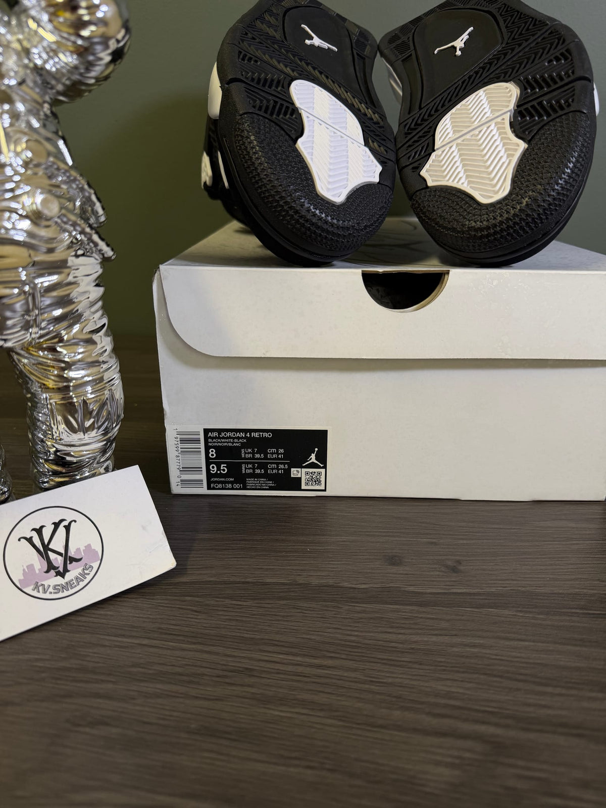 Jordan 4 Retro White Thunder