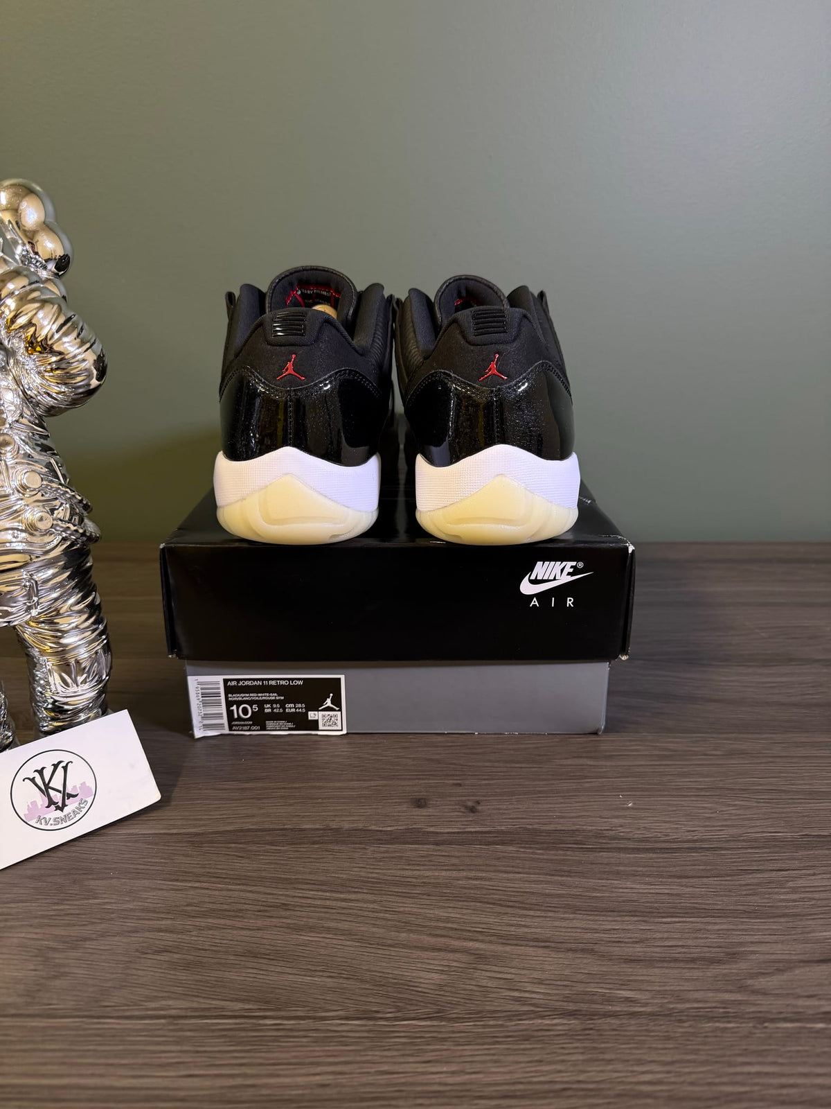 Jordan 11 Retro Low 72-10