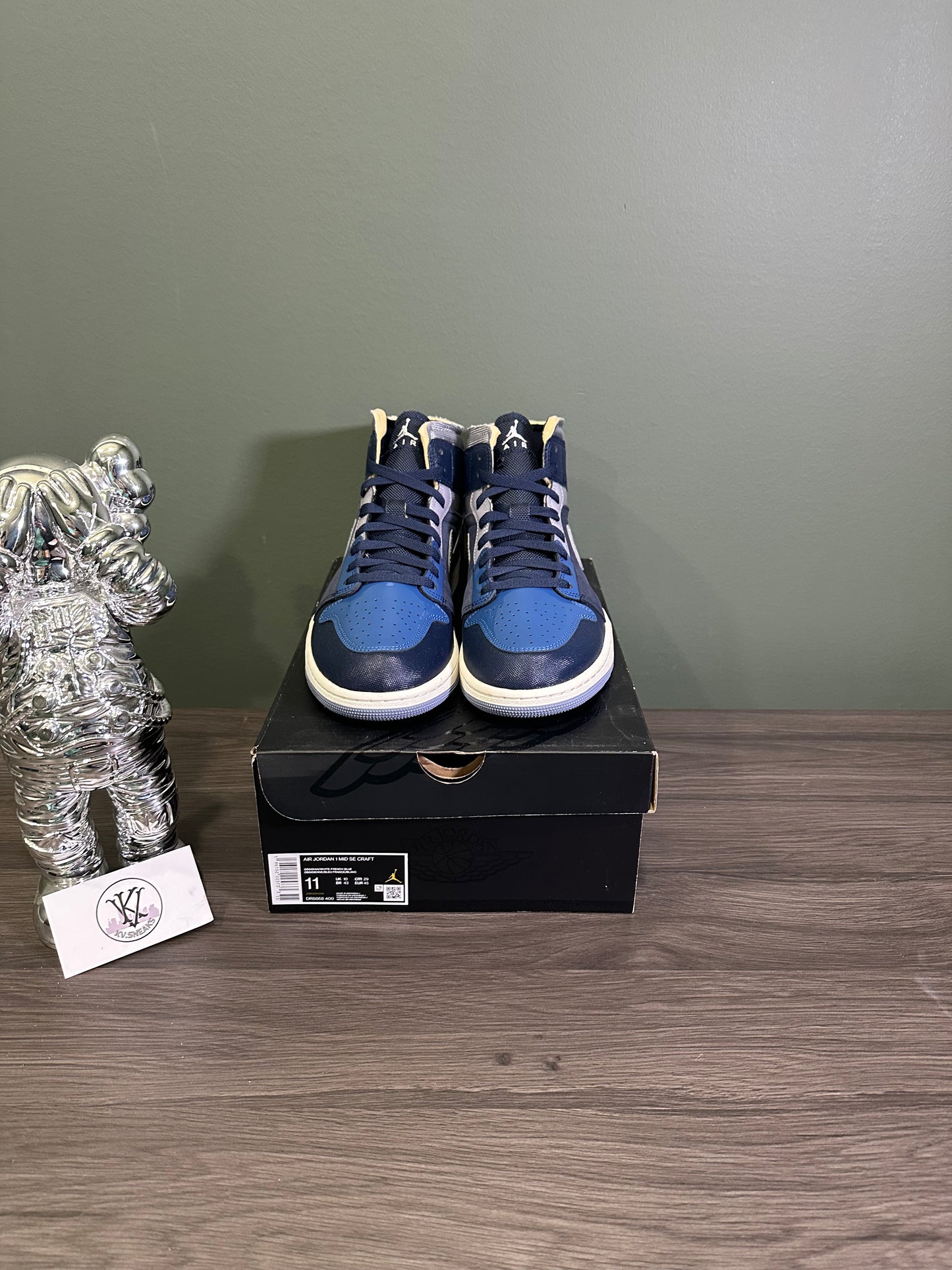 Jordan 1 Mid Craft Obsidian French Blue