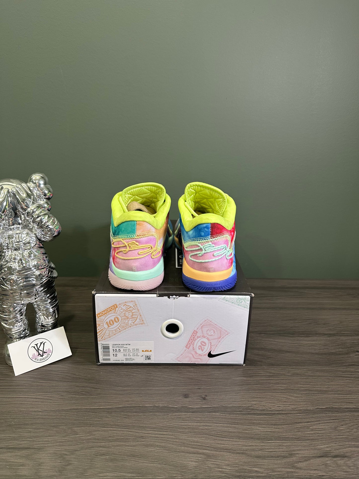 LeBron 22 Monopoly Tie-Dye (Translucent Outsole)