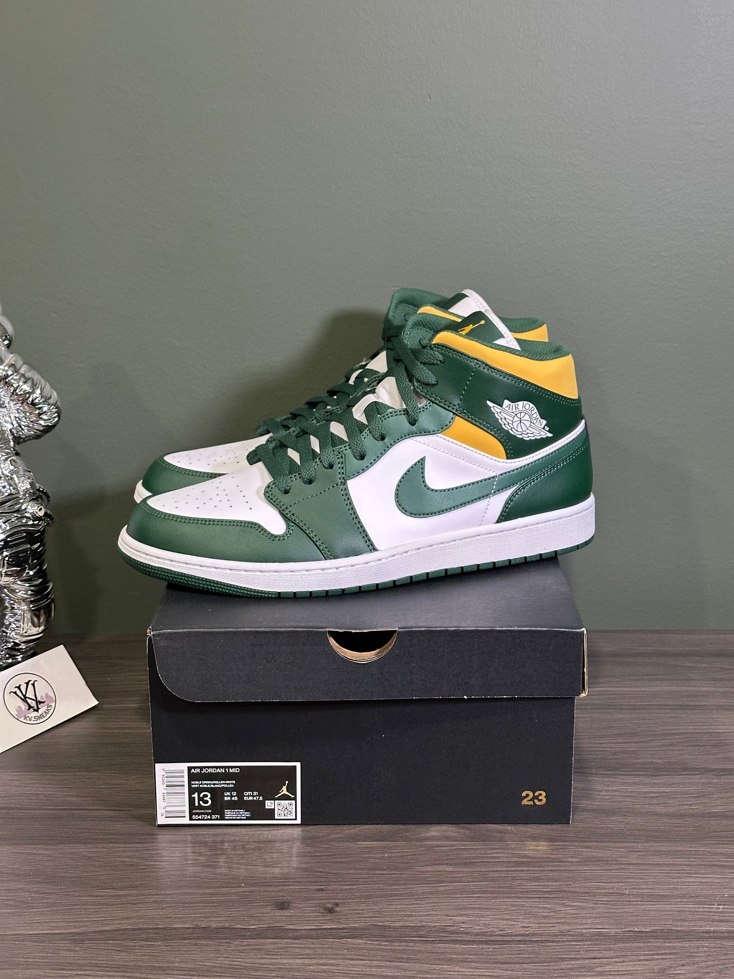 Jordan 1 Mid Sonics