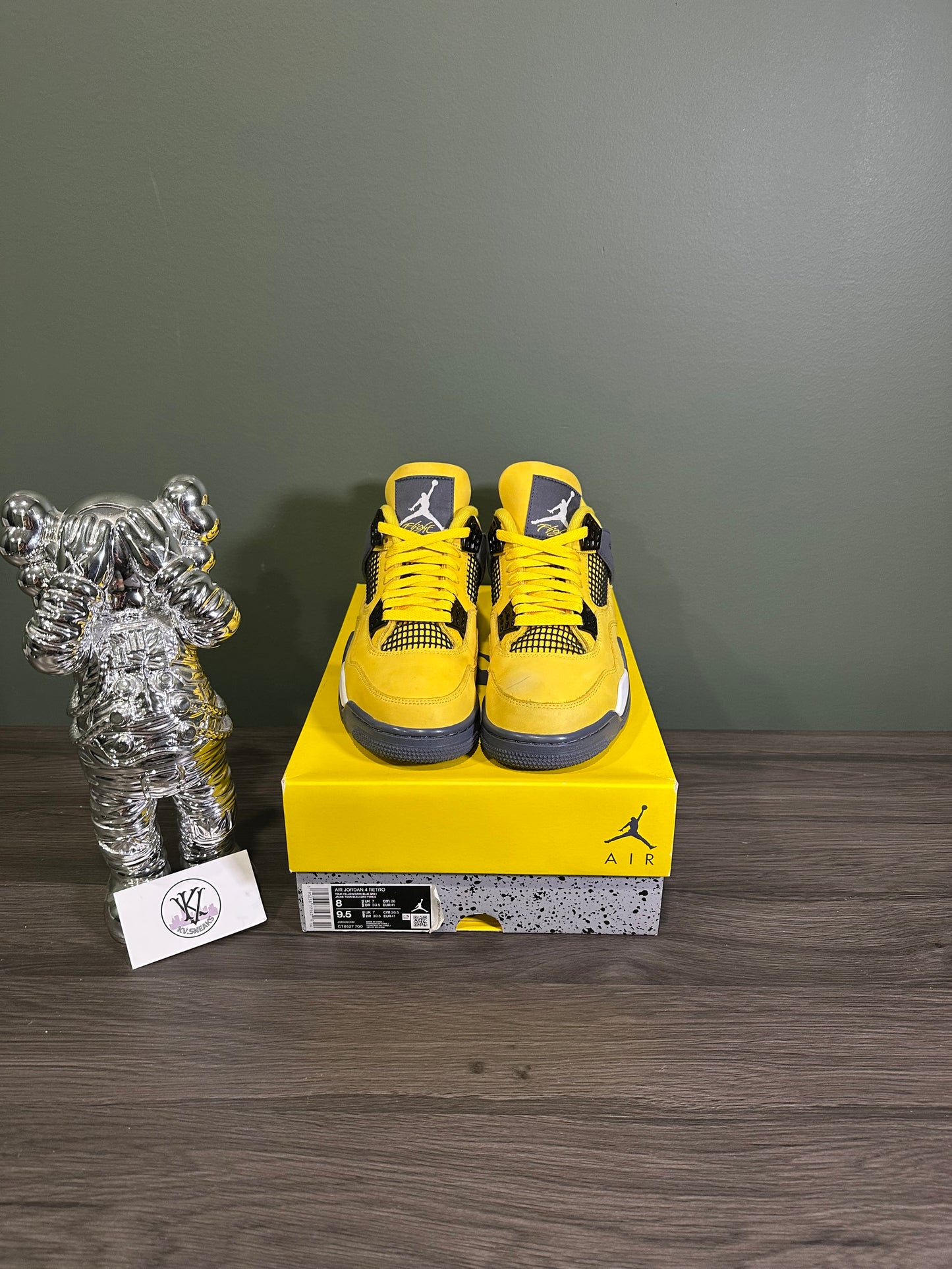 Jordan 4 Lightning