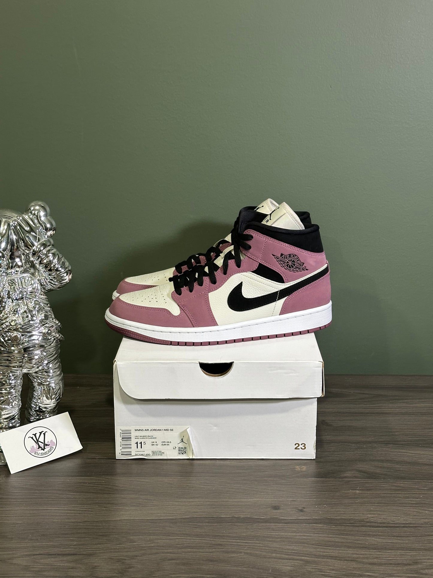 Jordan 1 Mid SE Light Mulberry