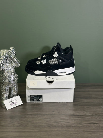 Jordan 4 White Thunder