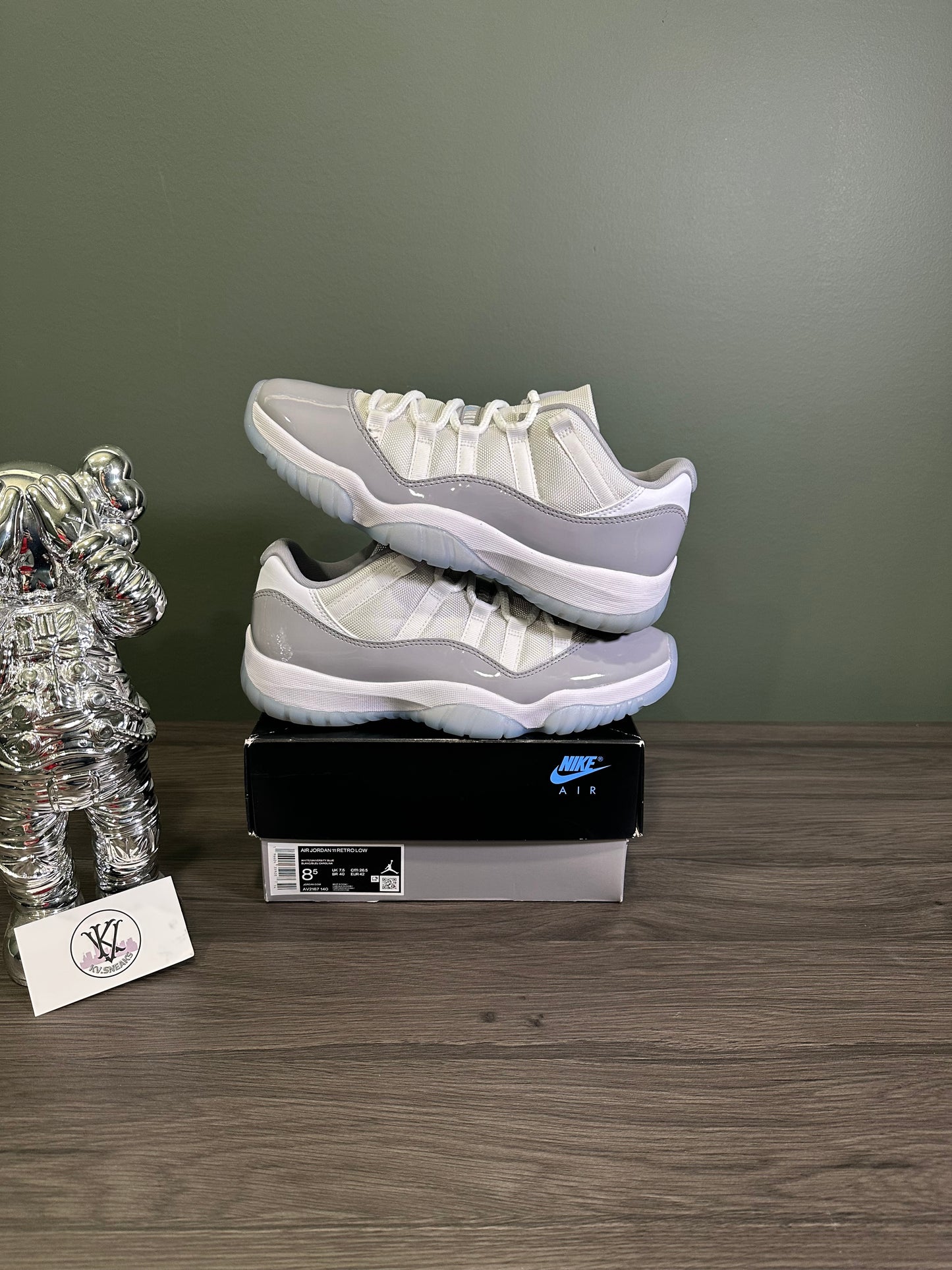 Jordan 11 Low Cement Grey