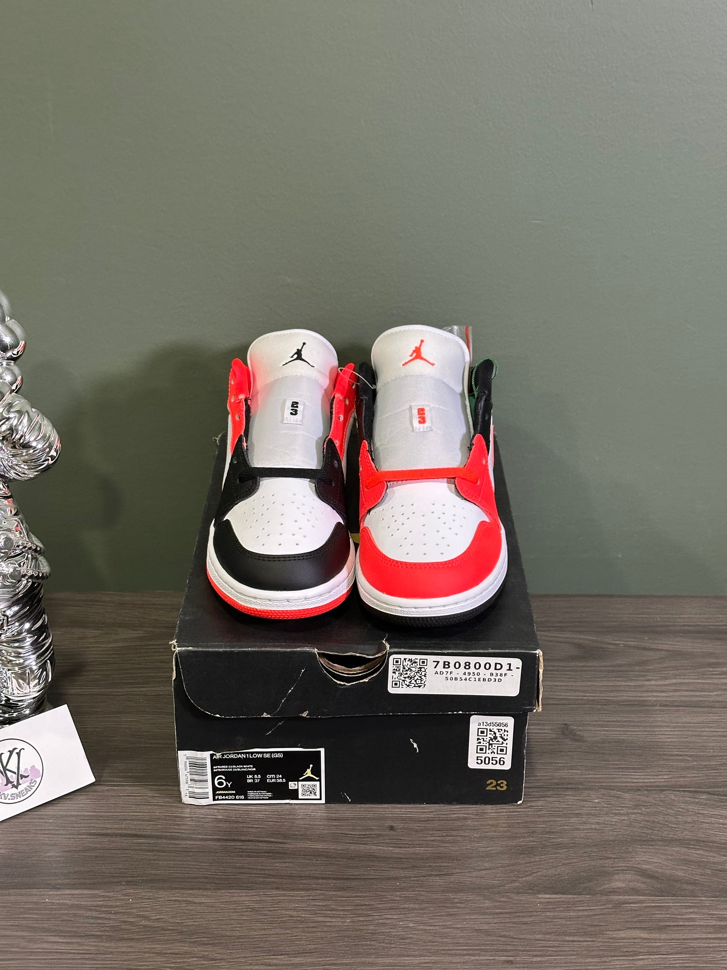 Jordan 1 Low SE Mismatched Infrared