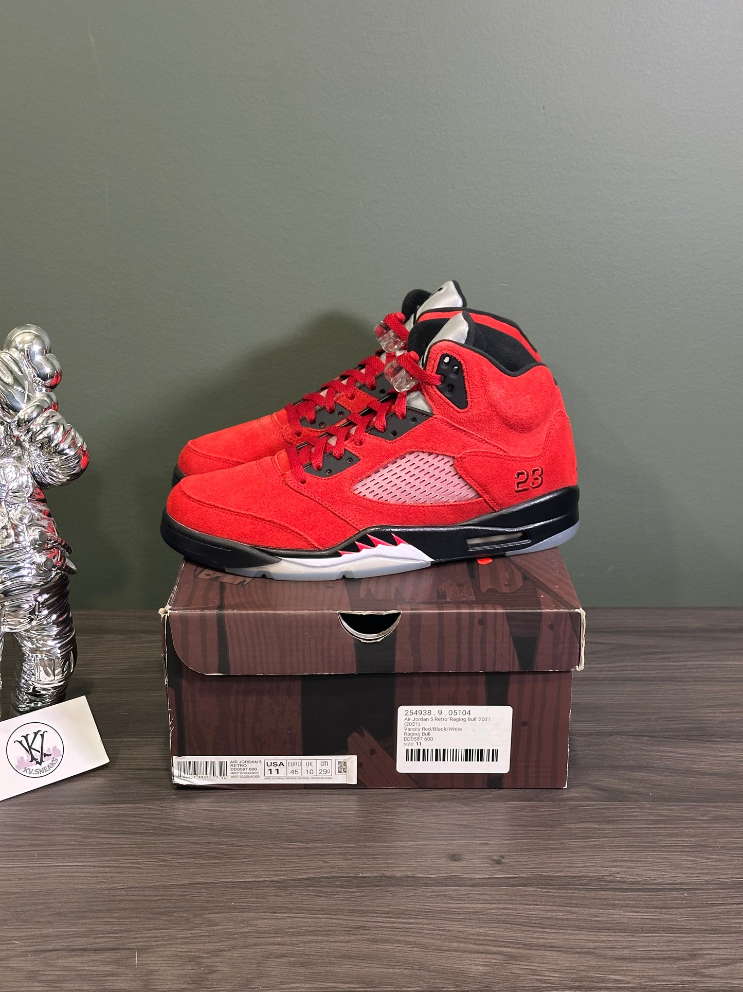 Jordan 5 Raging Bull