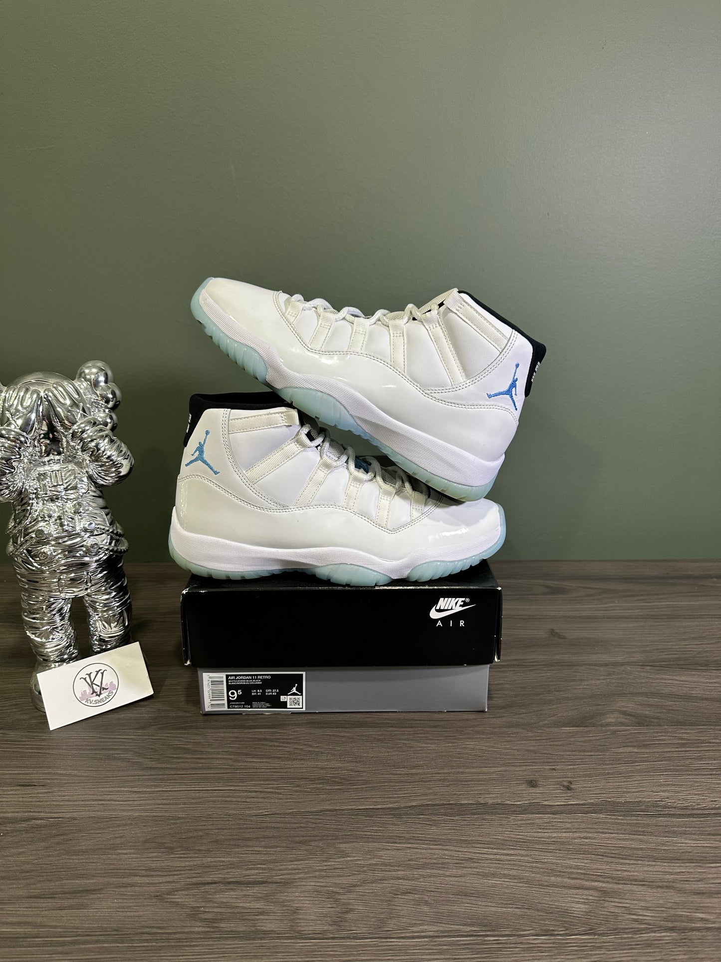 Jordan 11 Legend Blue 2024