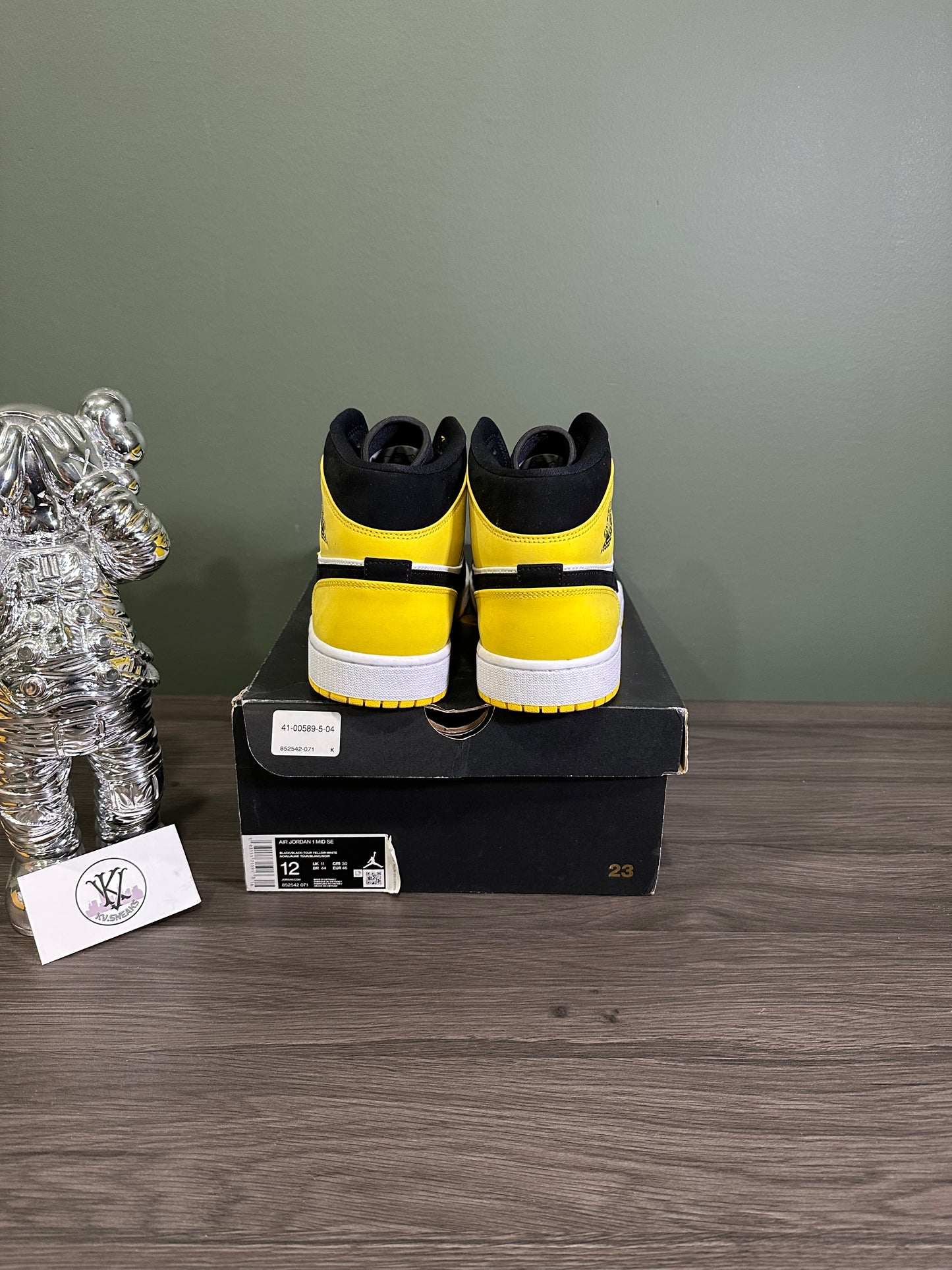 Jordan 1 Mid Yellow Toe Black