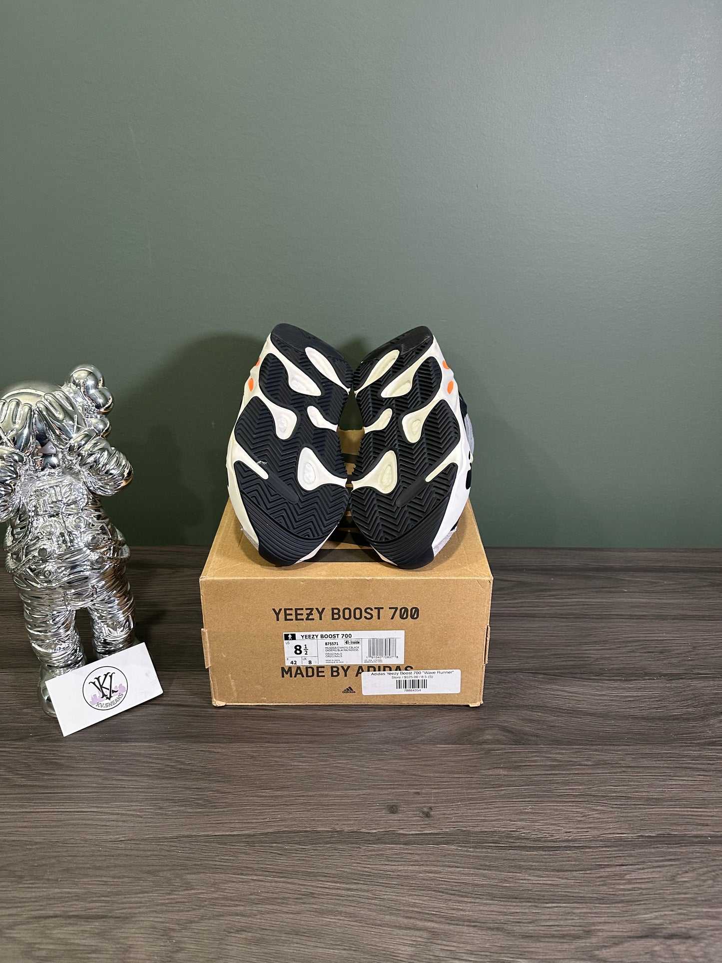 Yeezy 700 Wave Runner