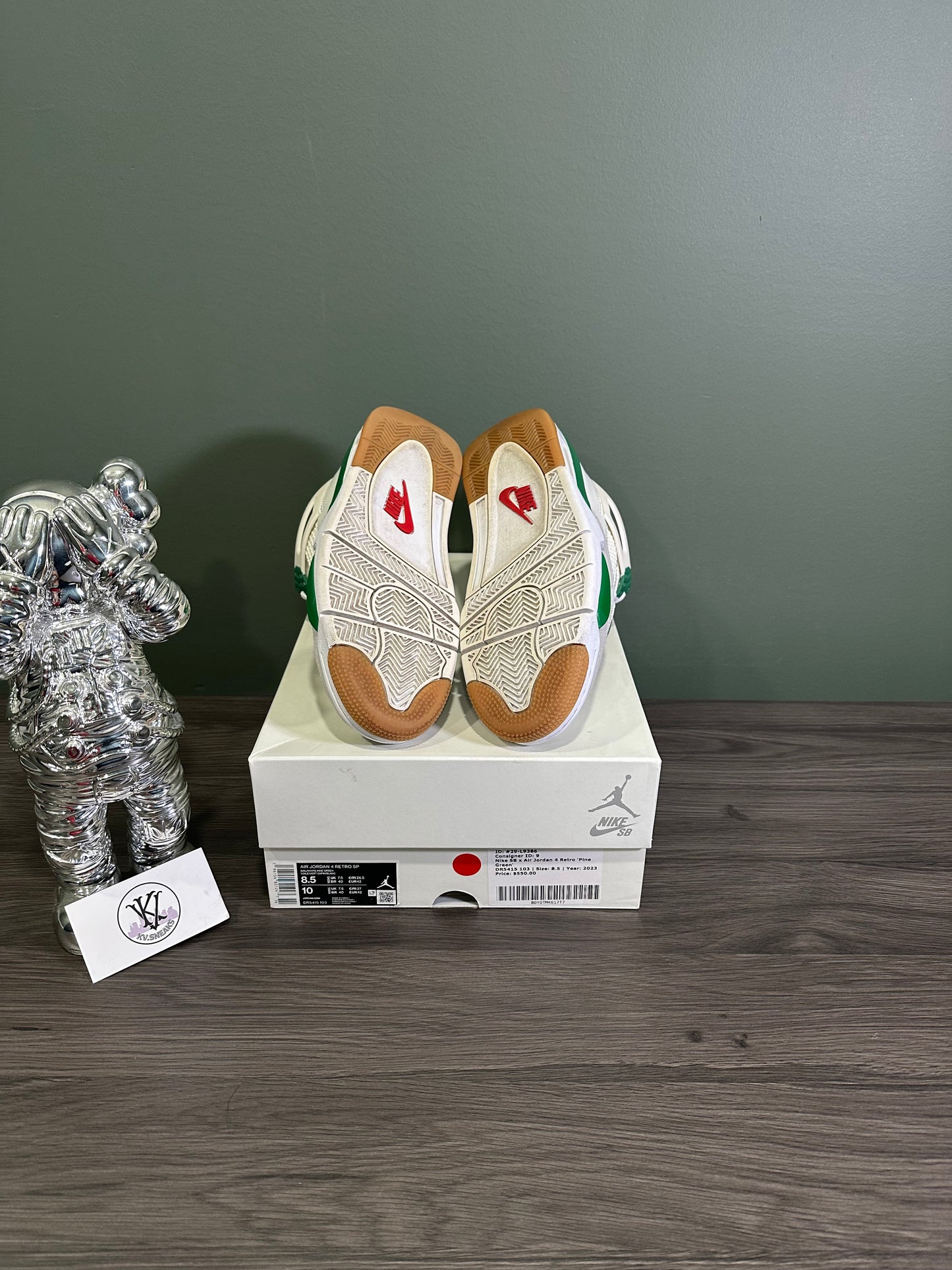 Jordan 4 SB Pine Green